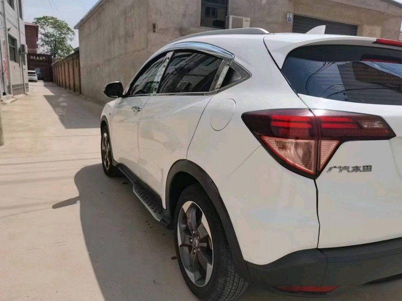 保定18年本田缤智5