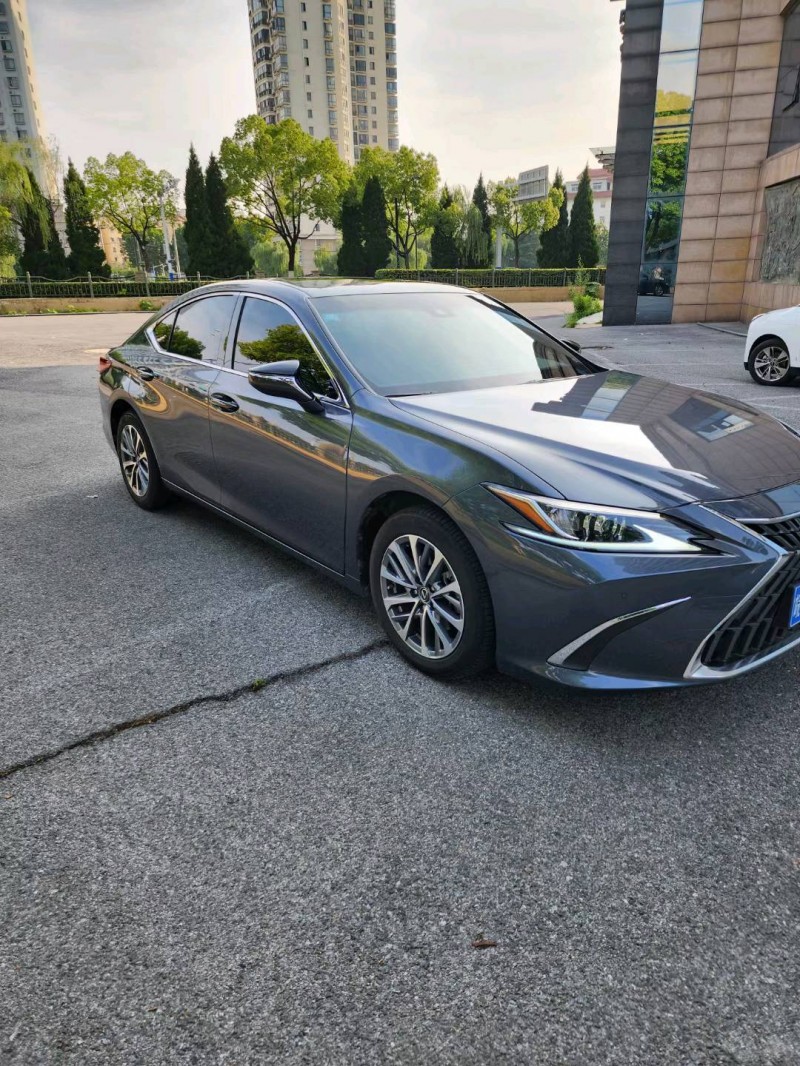 淮南22年雷克萨斯ES4