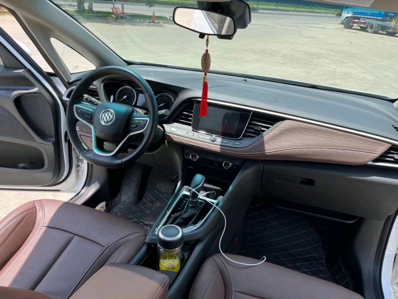 东营21年别克GL68