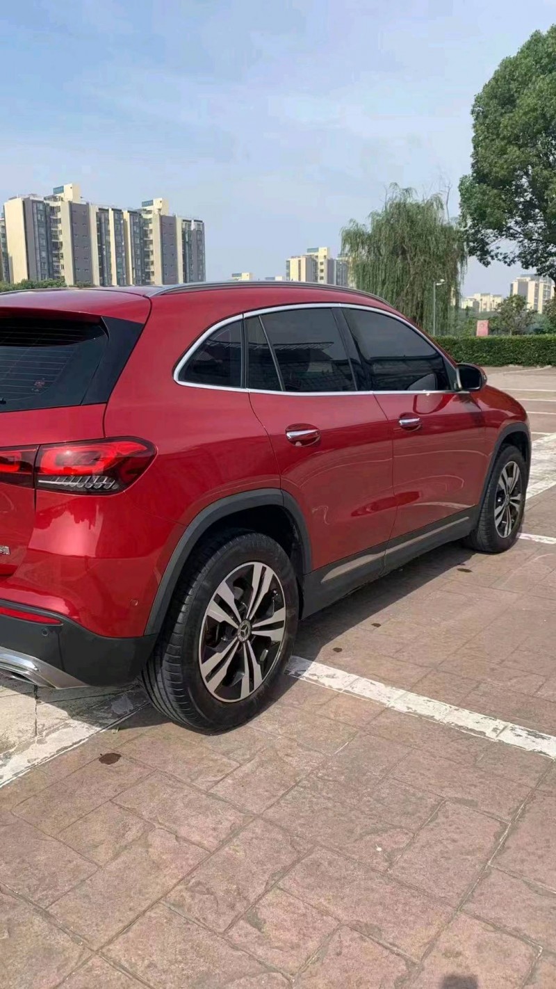 苏州21年奔驰GLA5