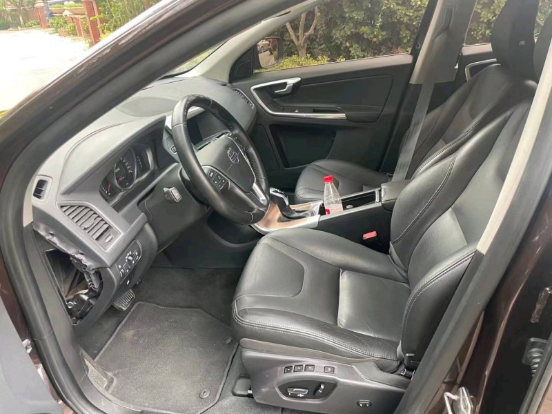 东营16年沃尔沃XC608