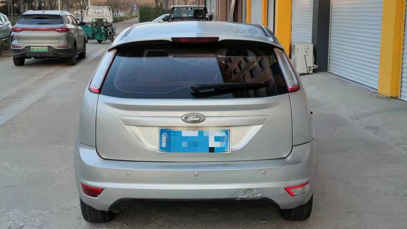 济宁12年福特福克斯3