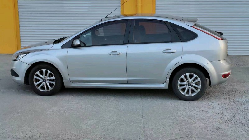 济宁12年福特福克斯8