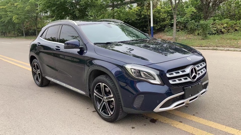 徐州19年奔驰GLA2