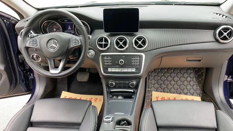 徐州19年奔驰GLA9