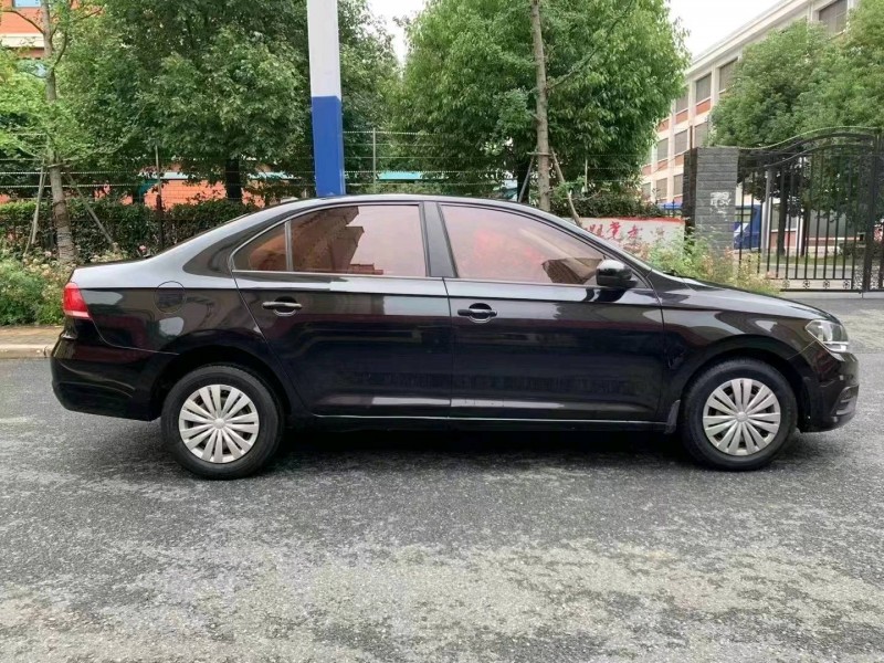 淮南18年大众桑塔纳3