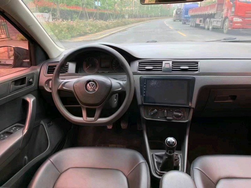 淮南18年大众桑塔纳5