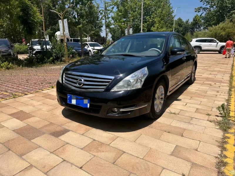 保定09年日产天籁2