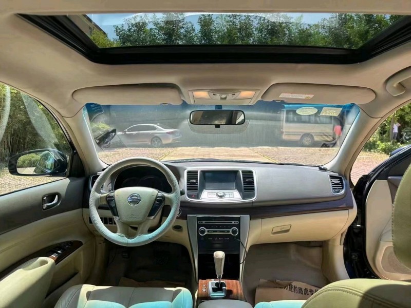 保定09年日产天籁5