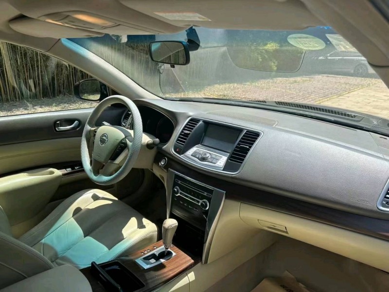 保定09年日产天籁6