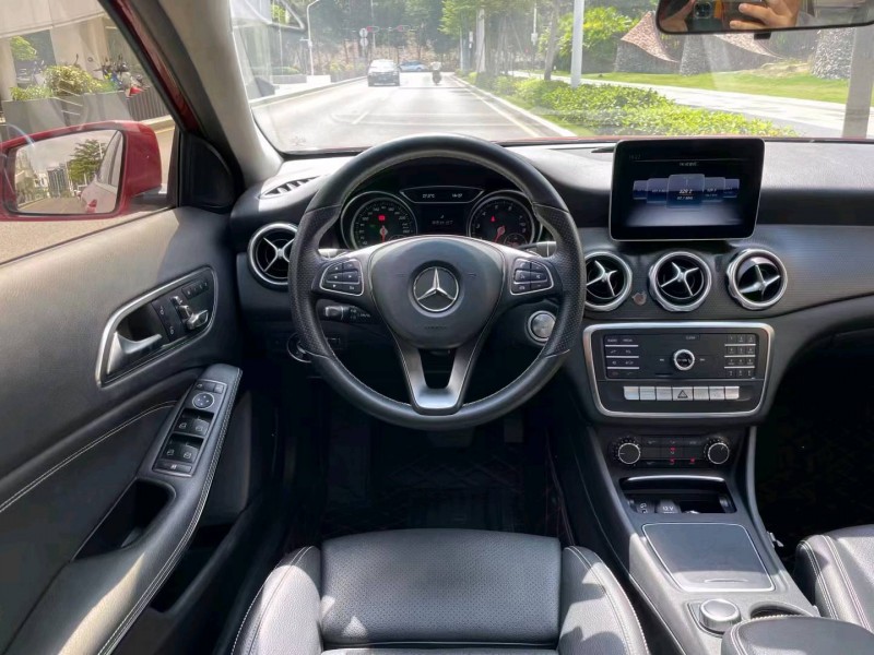 深圳18年奔驰GLA6