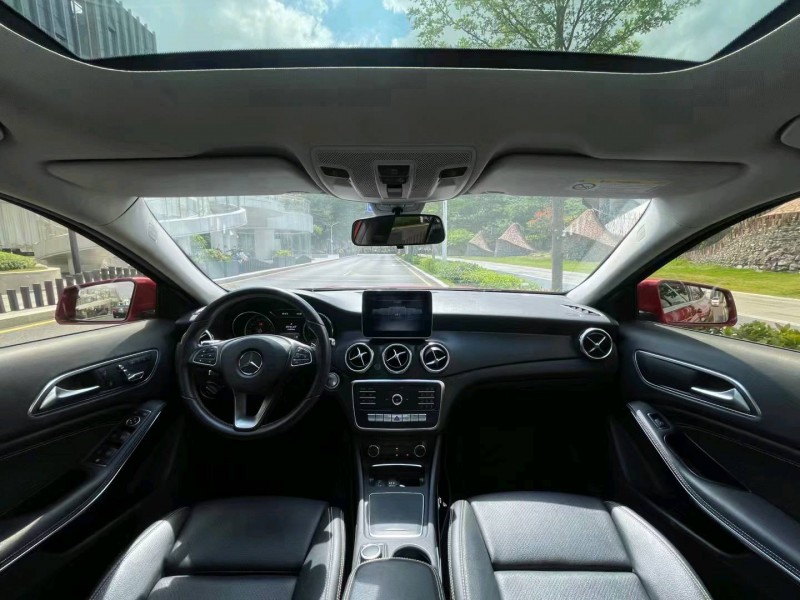 深圳18年奔驰GLA7