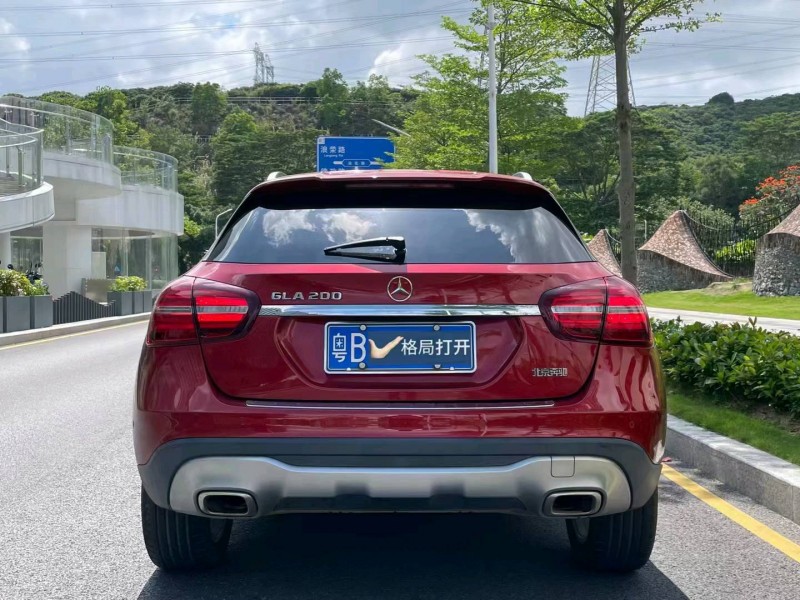 深圳18年奔驰GLA9