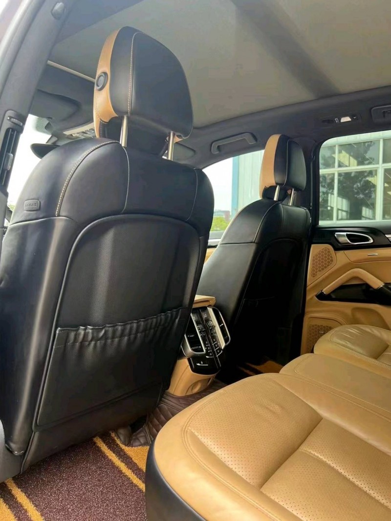 宜昌17年保时捷卡宴4