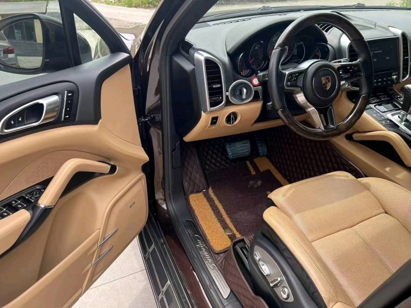 宜昌17年保时捷卡宴5