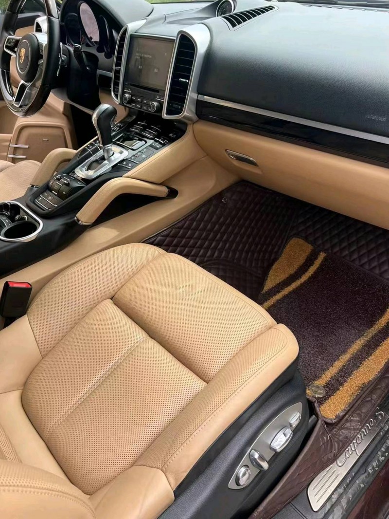 宜昌17年保时捷卡宴8