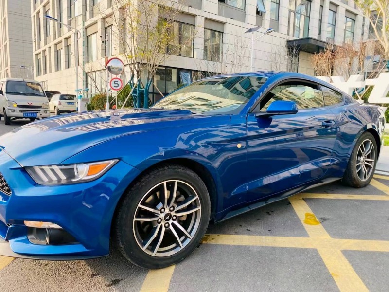 青岛17年福特野马3