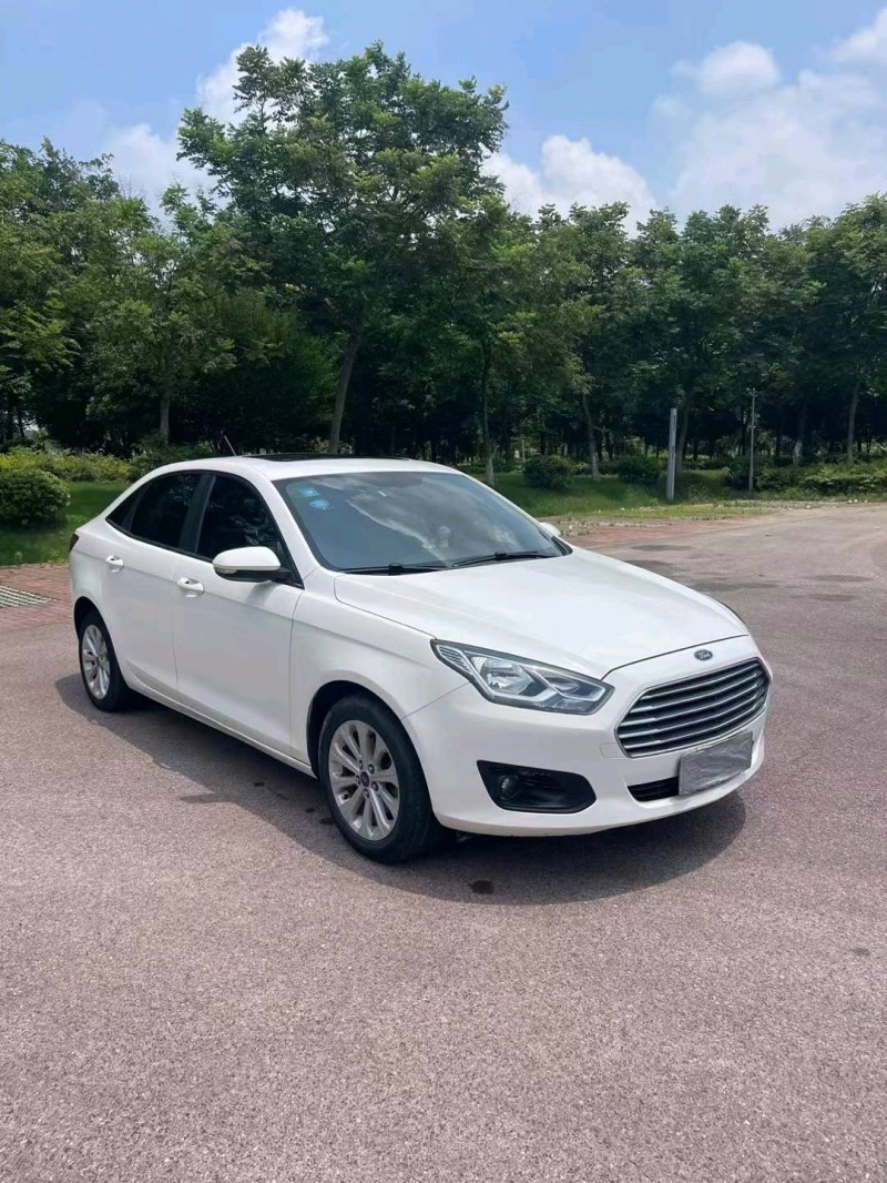 常州18年福特福睿斯3