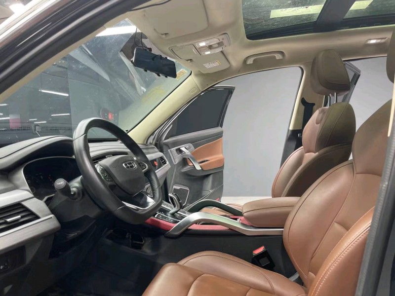 成都21年吉利博越5