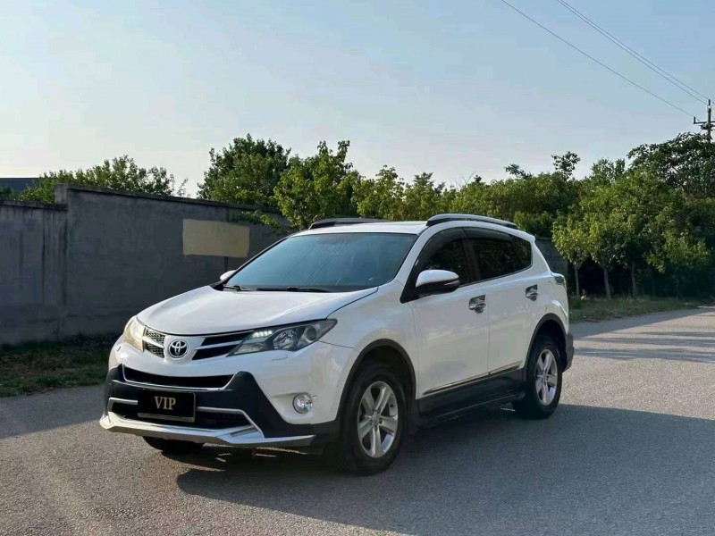 青岛14年丰田RAV42