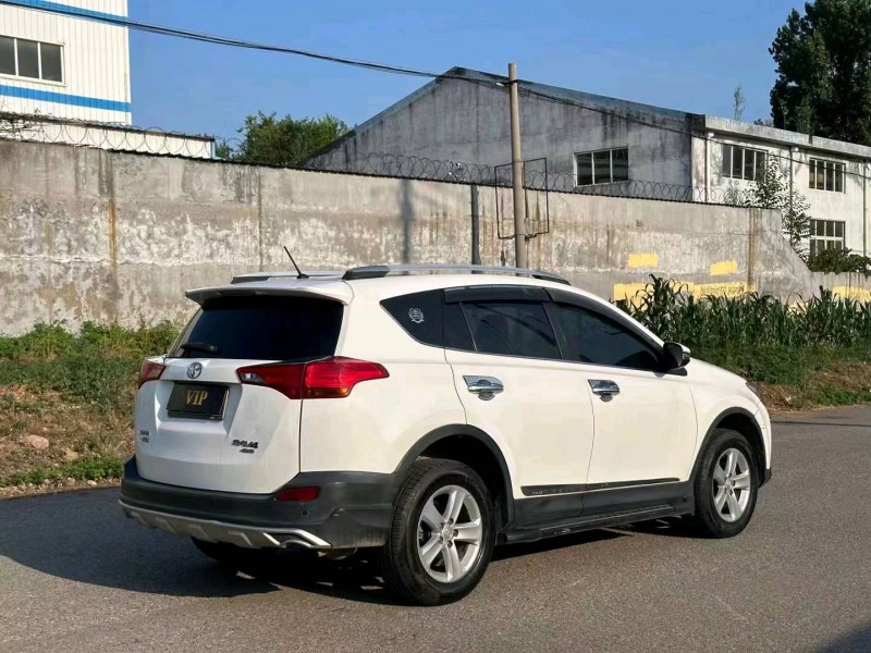青岛14年丰田RAV45