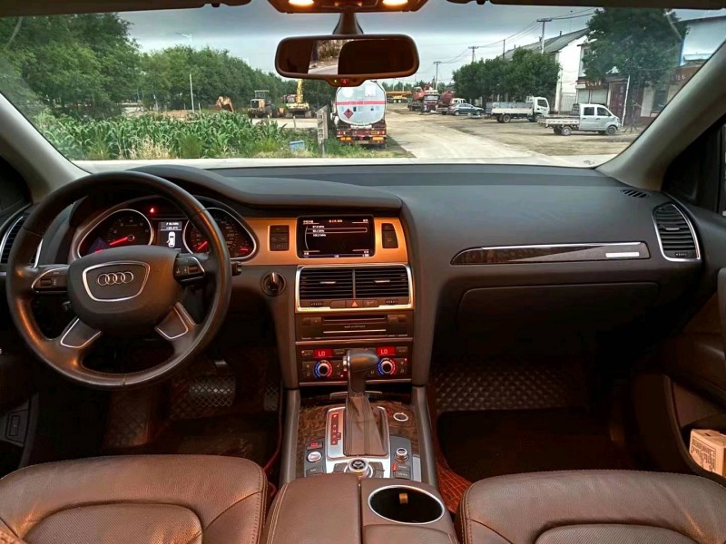 东营15年奥迪Q76