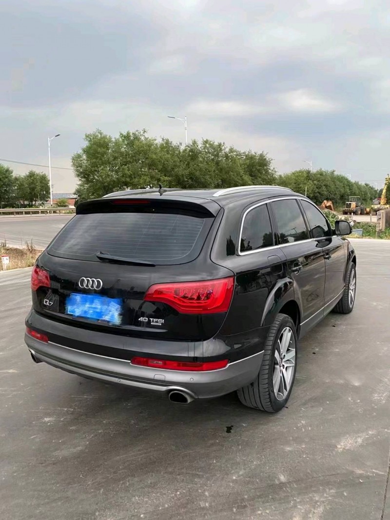 东营15年奥迪Q75