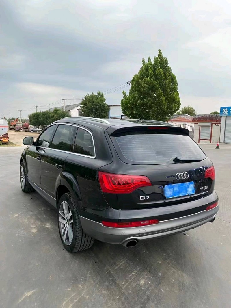 东营15年奥迪Q77