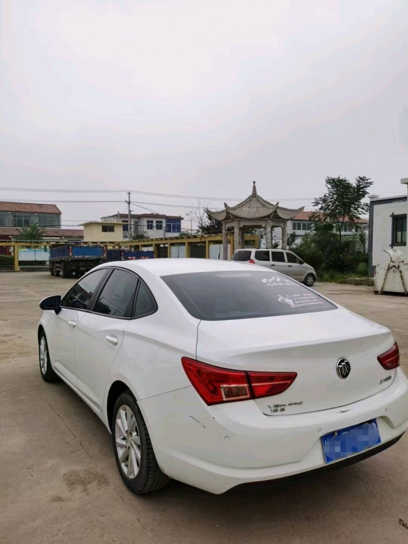 徐州17年别克威朗6