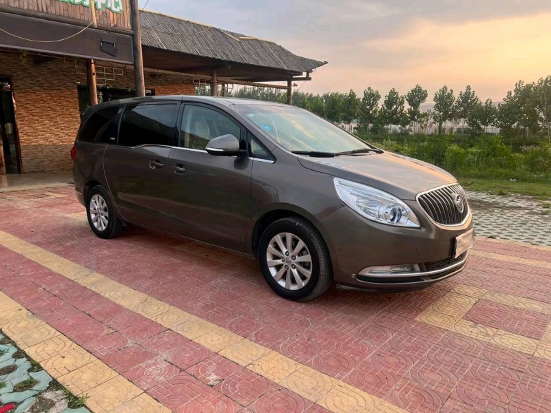 徐州16年别克GL82