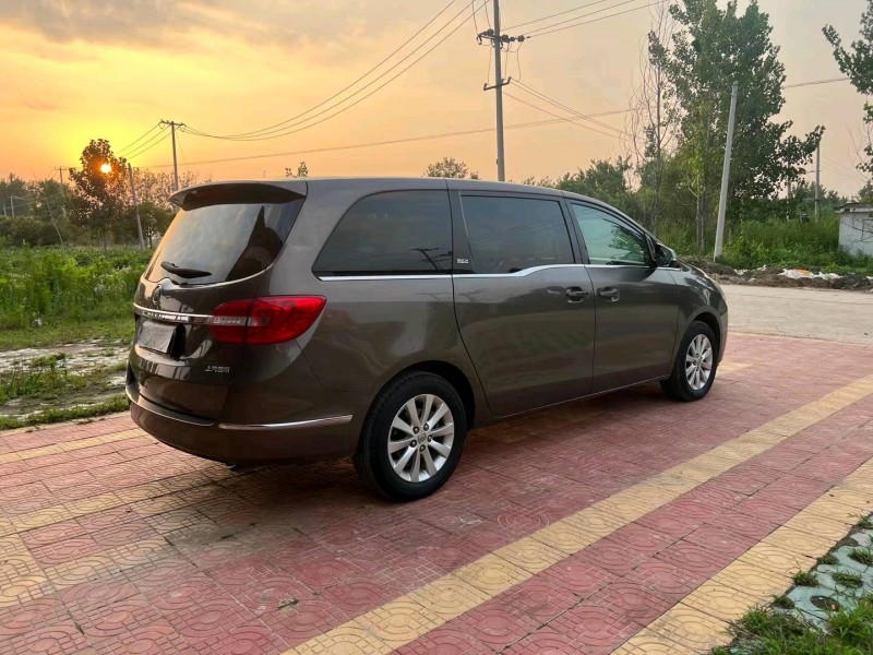 徐州16年别克GL88