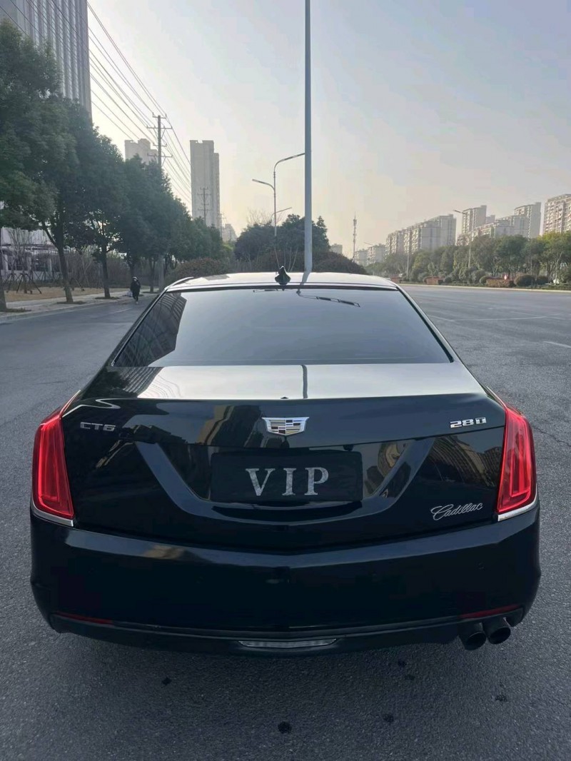 淮南17年凯迪拉克CT66