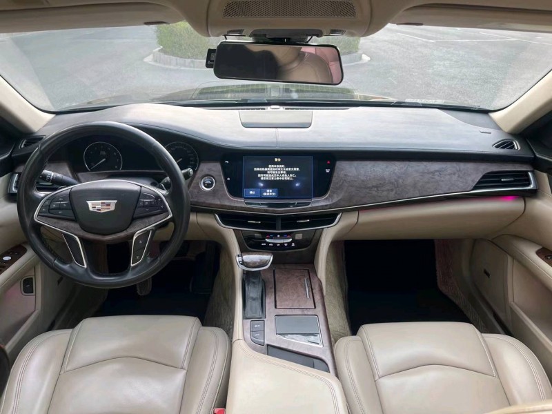 淮南17年凯迪拉克CT68