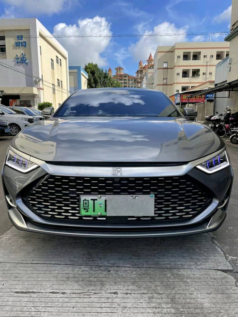 中山22年比亚迪汉1