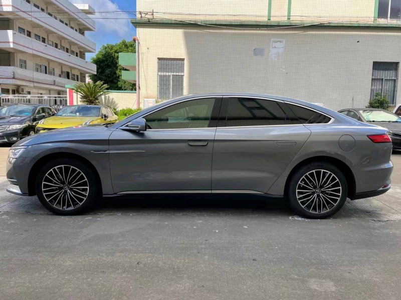 中山22年比亚迪汉3