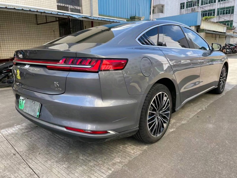 中山22年比亚迪汉4