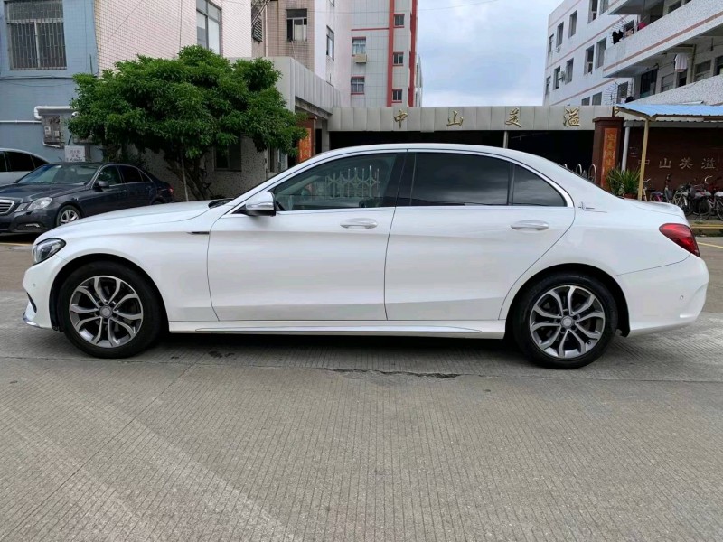 中山16年奔驰C3