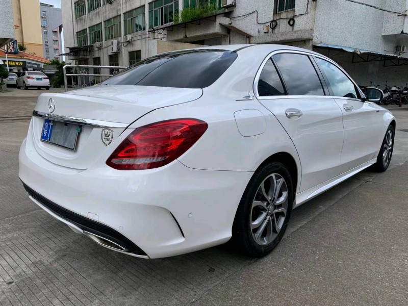 中山16年奔驰C4