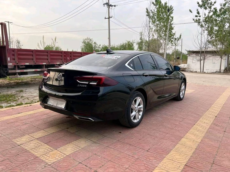 徐州20年别克君威8