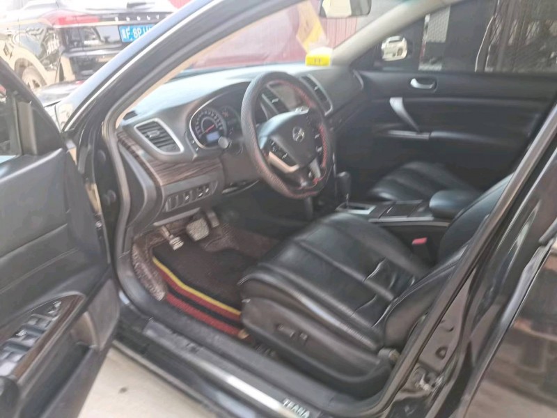 保定13年日产天籁5