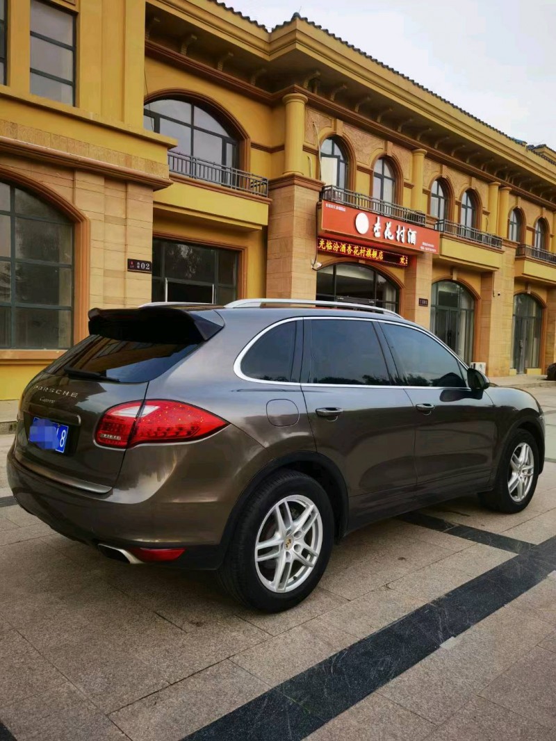 安阳12年保时捷卡宴5