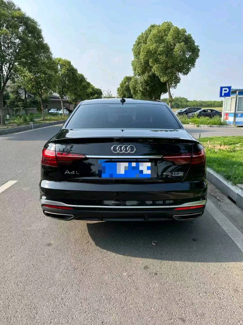 苏州21年奥迪A4L4