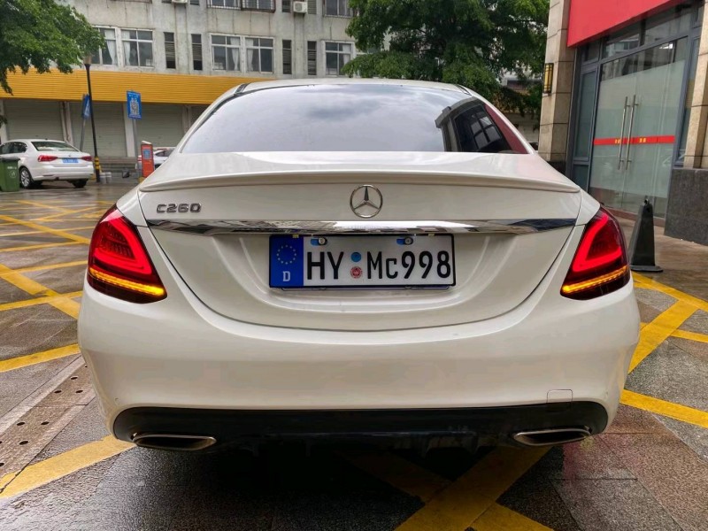 东莞19年奔驰C9