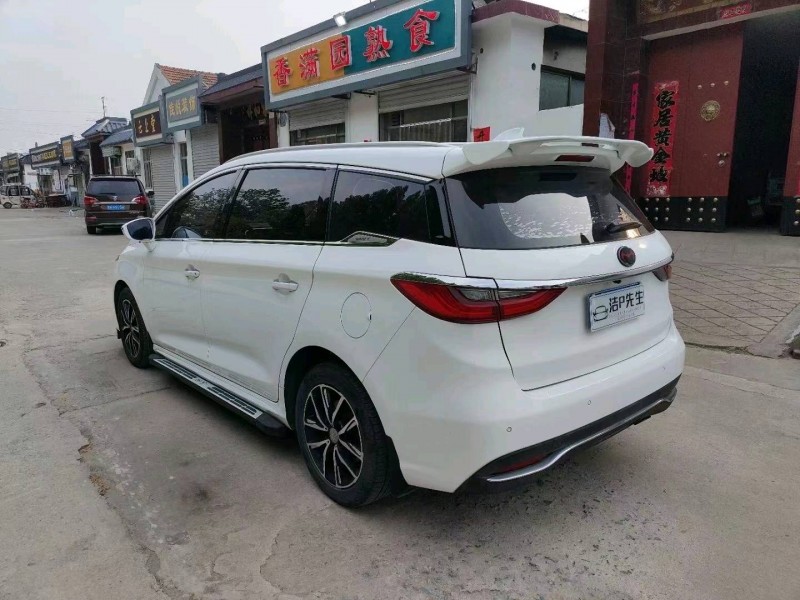 枣庄18年比亚迪宋MAX3