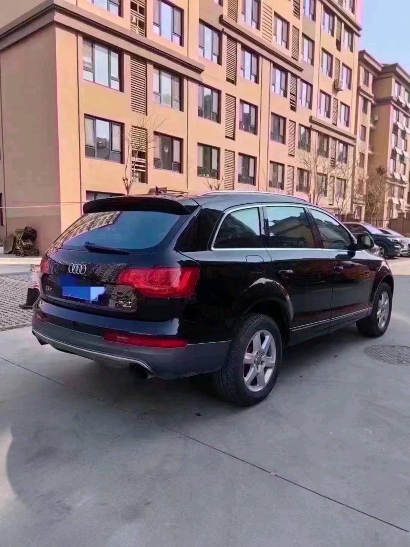 东营11年奥迪Q74