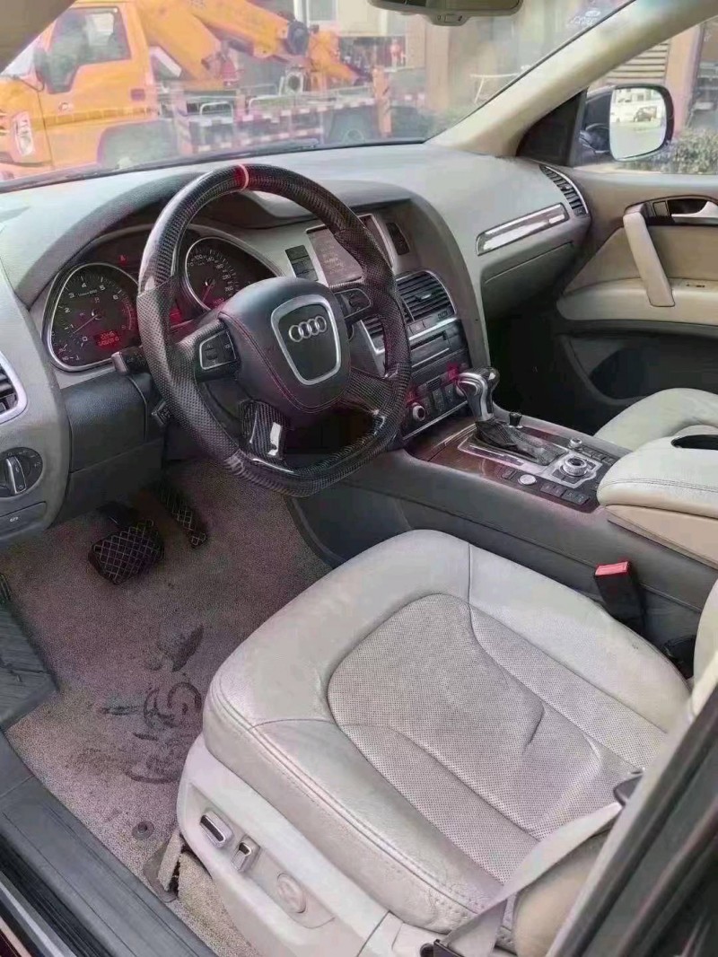 东营11年奥迪Q78