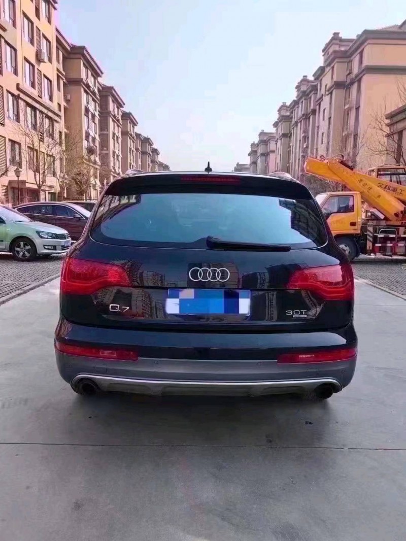 东营11年奥迪Q79
