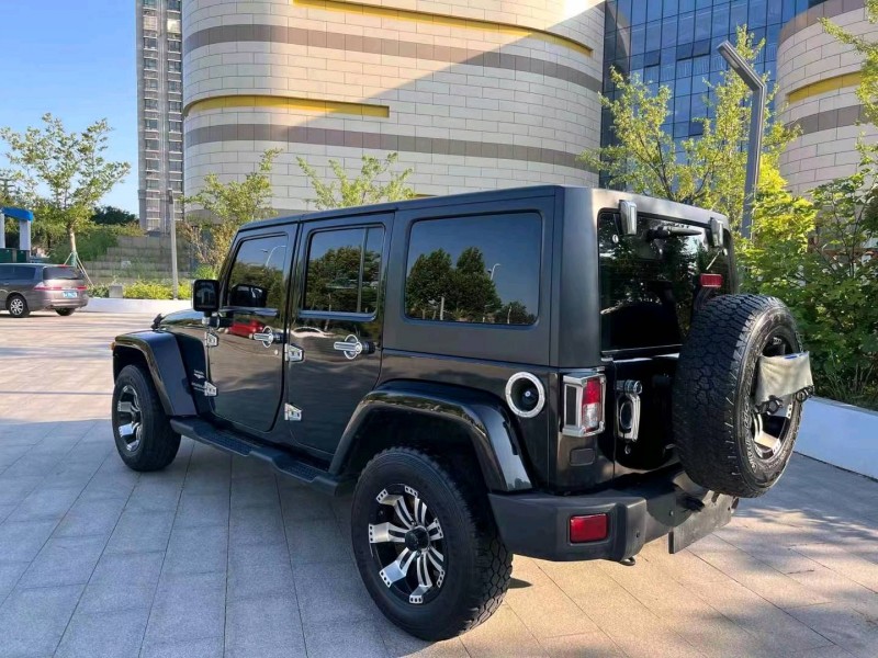 东营14年Jeep牧马人8