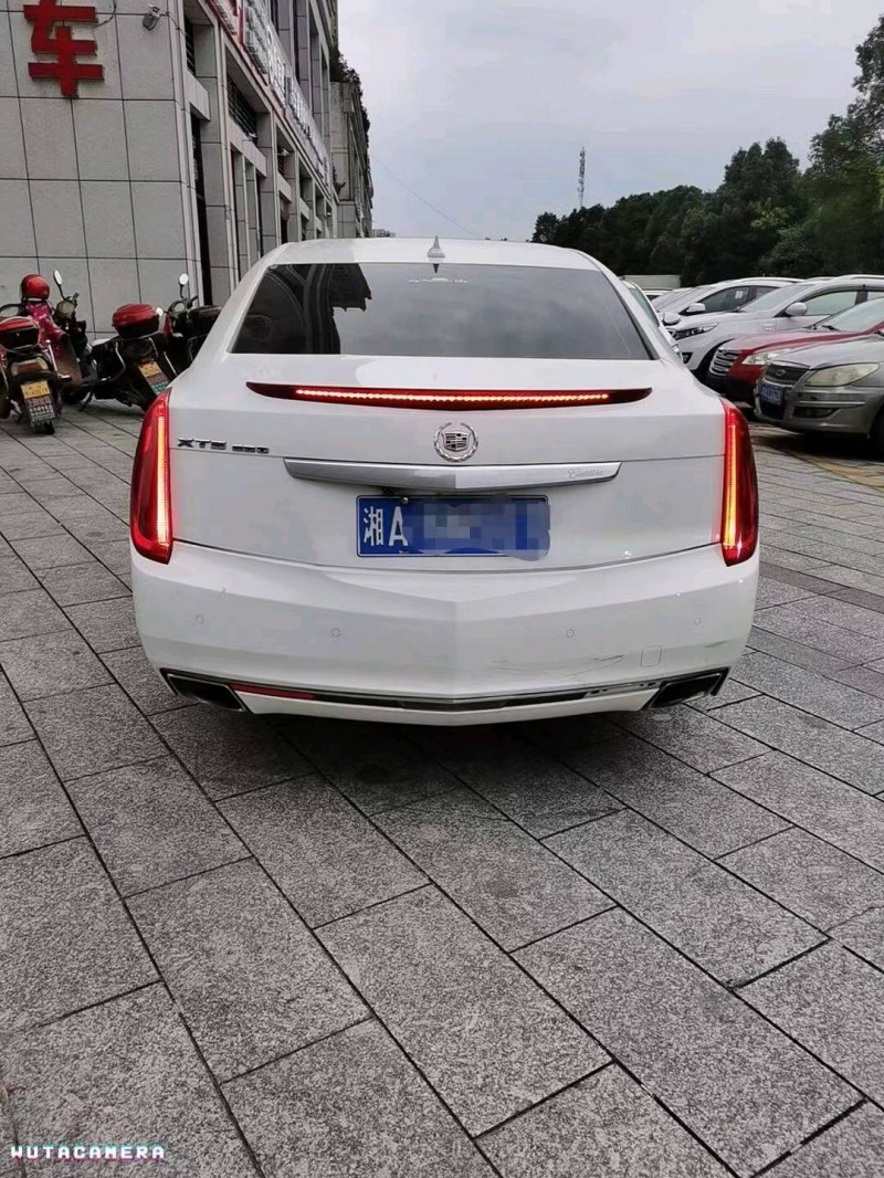 衡阳13年凯迪拉克XTS3