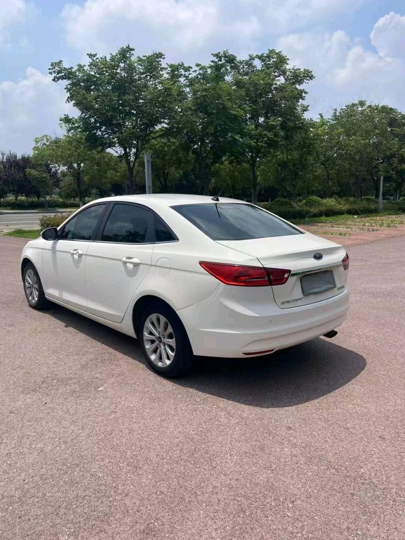 徐州18年福特福睿斯6